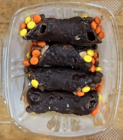 Mini Chocolate Peanut Butter Cannoli (4 count)